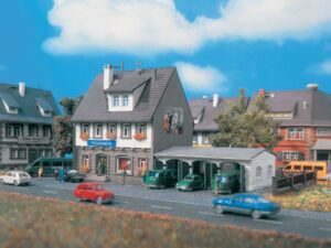 Volmer bouwpakket 47776 politiebureau met garage voor 3 auto's N