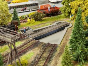 Faller bouwpakket 120275 segment draaischijf met servo H0