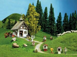 Faller bouwpakket 130235 kapel met wegkruizen H0