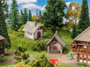 Faller bouwpakket 130571 boerderijkapel en bakhuis H0