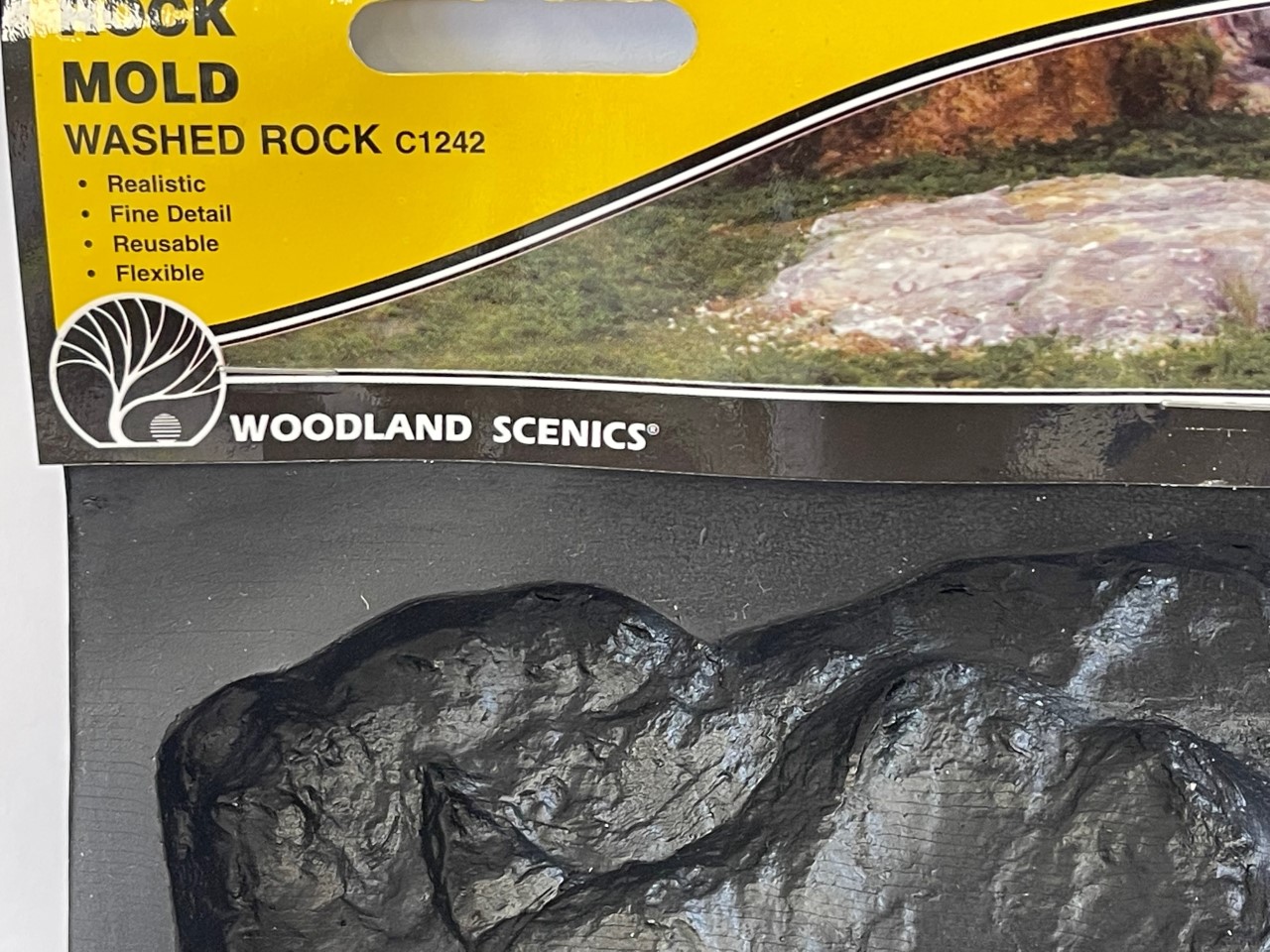 woodland C1242 giet mal voor rotsen
