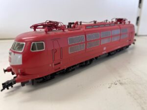 Fleischmann BR103 rood uitgevoerd digitaal 4377 GEBRUIKT