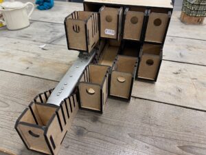 TRANSPORTBOXEN 8 TREINEN BOUWPAKKET MDF