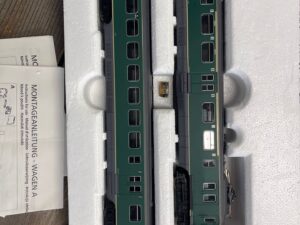 Piko hondekop met gele bies Analoog gebruikt H0