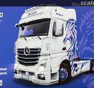 Italeri 3935 mercedes benzactros show truck 1:24