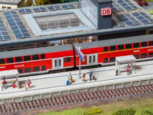 Faller Bouwpakket 120202  Modern Perron Met Toebehoren - Schaal 1:87 / H0
