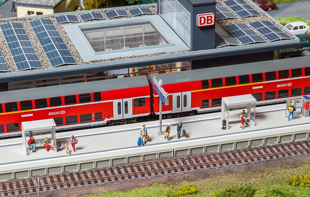 Faller Bouwpakket 120202 Modern Perron Met Toebehoren - Schaal 1:87 / H0
