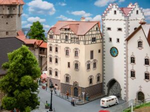 Faller Bouwpakket 130647  Groot Stadshuis - Schaal 1:87 / H0