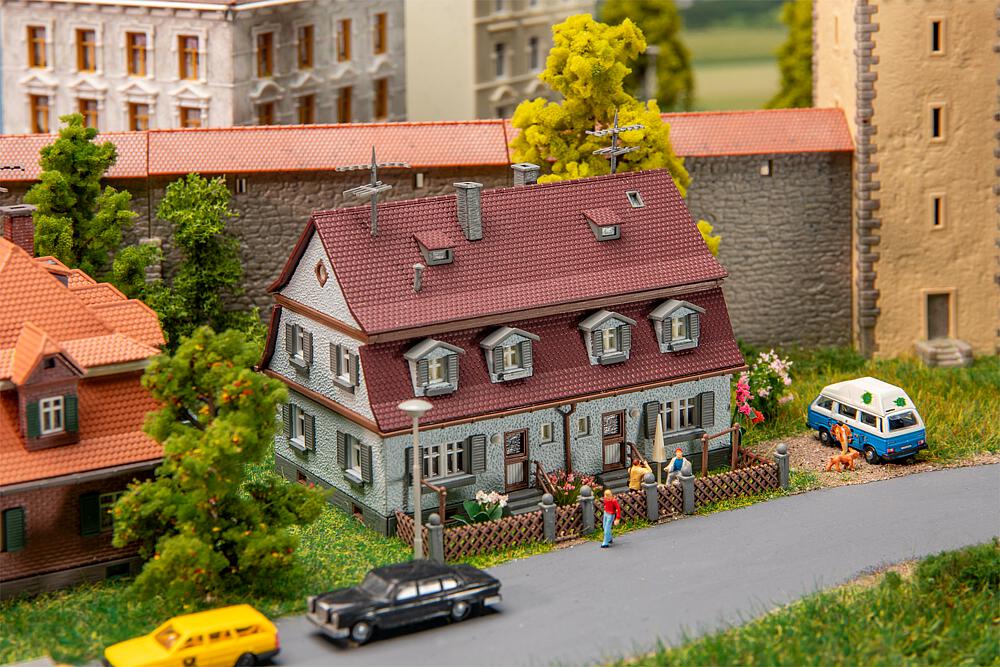 Faller Bouwpakket 232162 Oud Herenhuis Met Steiger - Schaal 1:160 / N