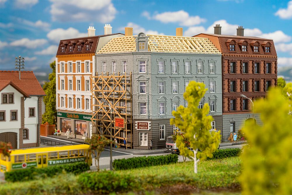 Faller Bouwpakket 232166 Stadhuis Met Arcaden - Schaal 1:160 / N